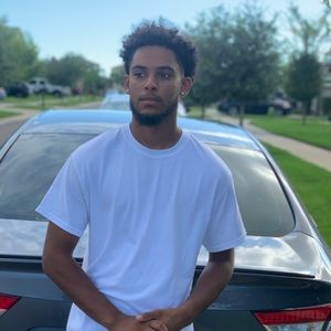 Meet your Posher, Yassin